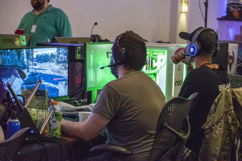 Yet more people having fun at the LAN.